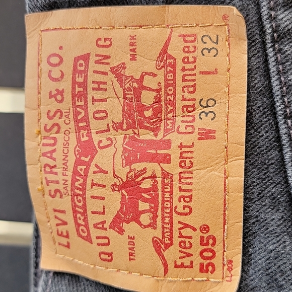 Men's 36x32 505 Black Relaxed Fit, Straight Leg Levi Jeans - Picture 2 of 3